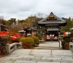 神泉苑の建物その他