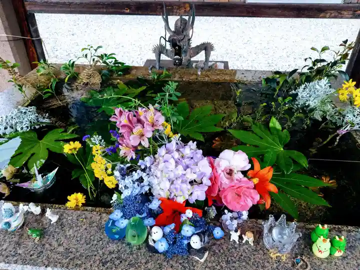 新川神社の手水舎