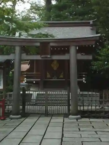 越ヶ谷久伊豆神社の鳥居