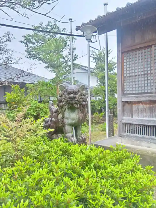 天王神社の{uncategorized: "未分類", other: "その他", undefined: "問題あり", building: "その他建物", grave: "お墓", sacred_gate: "鳥居", guardian: "狛犬", statue: "像", buddha: "仏像", history: "歴史", nature: "自然", garden: "庭園", animal: "動物", pagoda: "塔", temizu: "手水舎", mountain_gate: "山門・神門", sanctuary: "本殿・本堂", subordinate: "末社・摂社", art: "芸術", scenery: "景色", jizo: "地蔵", ema: "絵馬", goshuin: "御朱印", omikuji: "おみくじ", items: "授与品その他", amulet: "お守り", goshuincho: "御朱印帳", eats: "食事", festival: "お祭り", votive_dance: "神楽", shichigosan: "七五三参", wedding: "結婚式", experience: "体験その他", initially: "初詣", around: "周辺", anti_infection: "感染症対策"}