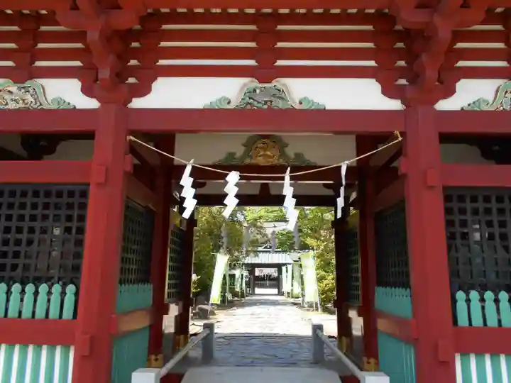 飯野八幡宮の山門・神門