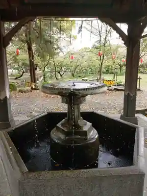 三柱神社の手水舎