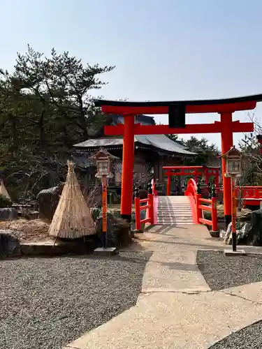 高山稲荷神社の鳥居