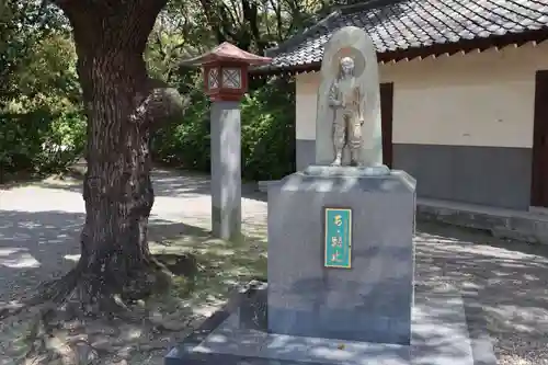 大阪護國神社の像