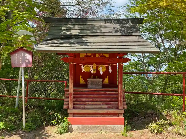 武蔵御嶽神社の末社・摂社