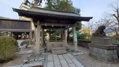 新橋浅間神社の手水舎