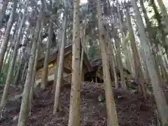 神明社の本殿