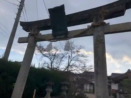 女代神社の鳥居