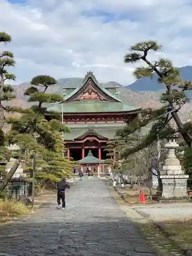 甲斐善光寺の本殿