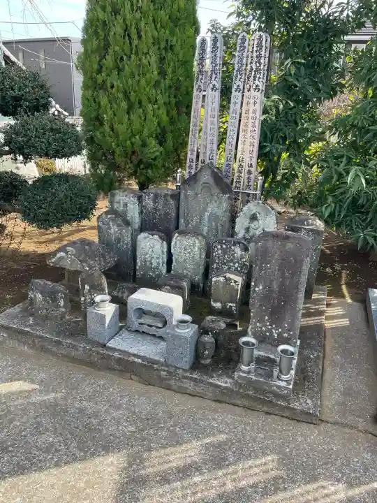 伝法寺の{uncategorized: "未分類", other: "その他", undefined: "問題あり", building: "その他建物", grave: "お墓", sacred_gate: "鳥居", guardian: "狛犬", statue: "像", buddha: "仏像", history: "歴史", nature: "自然", garden: "庭園", animal: "動物", pagoda: "塔", temizu: "手水舎", mountain_gate: "山門・神門", sanctuary: "本殿・本堂", subordinate: "末社・摂社", art: "芸術", scenery: "景色", jizo: "地蔵", ema: "絵馬", goshuin: "御朱印", omikuji: "おみくじ", items: "授与品その他", amulet: "お守り", goshuincho: "御朱印帳", eats: "食事", festival: "お祭り", votive_dance: "神楽", shichigosan: "七五三参", wedding: "結婚式", experience: "体験その他", initially: "初詣", around: "周辺", anti_infection: "感染症対策"}