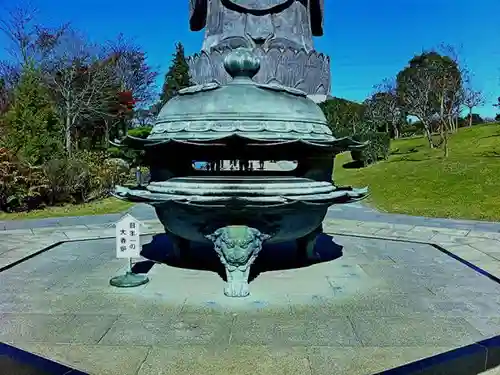 東本願寺本廟 牛久浄苑（牛久大仏）の建物その他