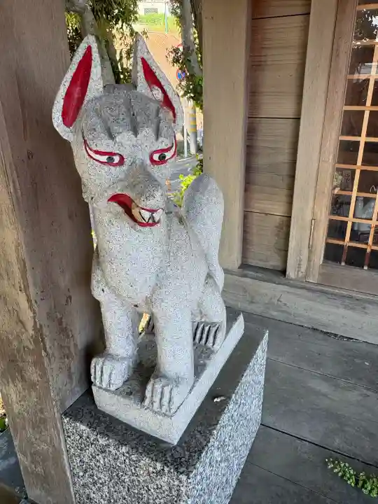 北門稲荷神社の{uncategorized: "未分類", other: "その他", undefined: "問題あり", building: "その他建物", grave: "お墓", sacred_gate: "鳥居", guardian: "狛犬", statue: "像", buddha: "仏像", history: "歴史", nature: "自然", garden: "庭園", animal: "動物", pagoda: "塔", temizu: "手水舎", mountain_gate: "山門・神門", sanctuary: "本殿・本堂", subordinate: "末社・摂社", art: "芸術", scenery: "景色", jizo: "地蔵", ema: "絵馬", goshuin: "御朱印", omikuji: "おみくじ", items: "授与品その他", amulet: "お守り", goshuincho: "御朱印帳", eats: "食事", festival: "お祭り", votive_dance: "神楽", shichigosan: "七五三参", wedding: "結婚式", experience: "体験その他", initially: "初詣", around: "周辺", anti_infection: "感染症対策"}