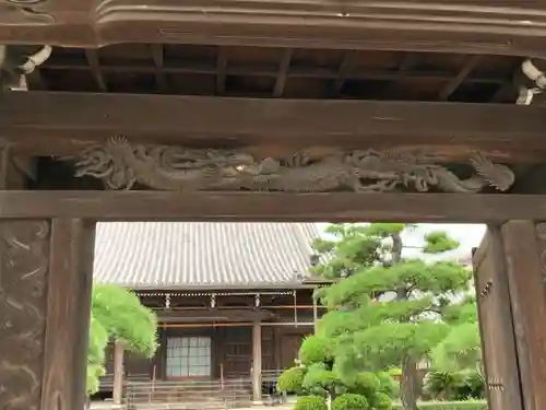 龍泉寺の山門