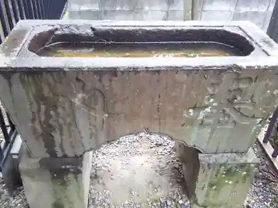 粕壁神明社の手水舎