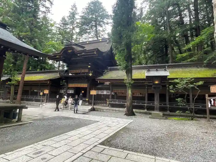 諏訪大社下社春宮(長野県)