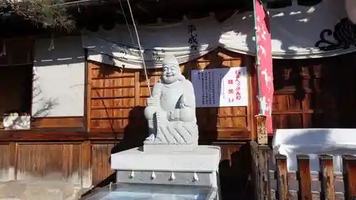 西宮神社の像