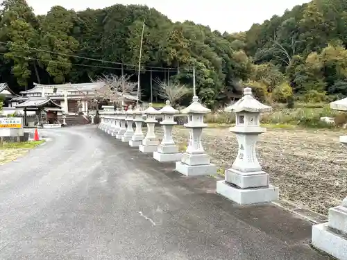 箕曲神社の建物その他