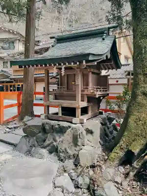 貴船神社の{uncategorized: "未分類", other: "その他", undefined: "問題あり", building: "その他建物", grave: "お墓", sacred_gate: "鳥居", guardian: "狛犬", statue: "像", buddha: "仏像", history: "歴史", nature: "自然", garden: "庭園", animal: "動物", pagoda: "塔", temizu: "手水舎", mountain_gate: "山門・神門", sanctuary: "本殿・本堂", subordinate: "末社・摂社", art: "芸術", scenery: "景色", jizo: "地蔵", ema: "絵馬", goshuin: "御朱印", omikuji: "おみくじ", items: "授与品その他", amulet: "お守り", goshuincho: "御朱印帳", eats: "食事", festival: "お祭り", votive_dance: "神楽", shichigosan: "七五三参", wedding: "結婚式", experience: "体験その他", initially: "初詣", around: "周辺", anti_infection: "感染症対策"}