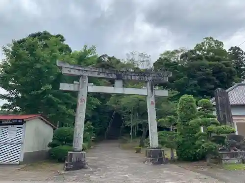 八幡神社の鳥居