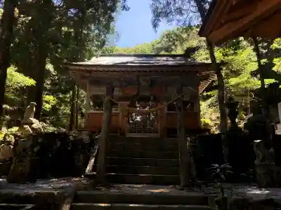 鷹鳥屋神社の本殿・本堂