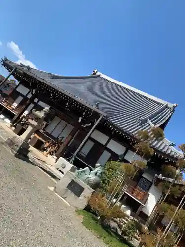 信光寺の本殿