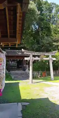 鳥居川御霊神社の鳥居