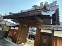 覚了寺の{uncategorized: "未分類", other: "その他", undefined: "問題あり", building: "その他建物", grave: "お墓", sacred_gate: "鳥居", guardian: "狛犬", statue: "像", buddha: "仏像", history: "歴史", nature: "自然", garden: "庭園", animal: "動物", pagoda: "塔", temizu: "手水舎", mountain_gate: "山門・神門", sanctuary: "本殿・本堂", subordinate: "末社・摂社", art: "芸術", scenery: "景色", jizo: "地蔵", ema: "絵馬", goshuin: "御朱印", omikuji: "おみくじ", items: "授与品その他", amulet: "お守り", goshuincho: "御朱印帳", eats: "食事", festival: "お祭り", votive_dance: "神楽", shichigosan: "七五三参", wedding: "結婚式", experience: "体験その他", initially: "初詣", around: "周辺", anti_infection: "感染症対策"}