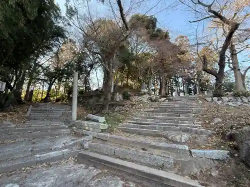 神明社の{uncategorized: "未分類", other: "その他", undefined: "問題あり", building: "その他建物", grave: "お墓", sacred_gate: "鳥居", guardian: "狛犬", statue: "像", buddha: "仏像", history: "歴史", nature: "自然", garden: "庭園", animal: "動物", pagoda: "塔", temizu: "手水舎", mountain_gate: "山門・神門", sanctuary: "本殿・本堂", subordinate: "末社・摂社", art: "芸術", scenery: "景色", jizo: "地蔵", ema: "絵馬", goshuin: "御朱印", omikuji: "おみくじ", items: "授与品その他", amulet: "お守り", goshuincho: "御朱印帳", eats: "食事", festival: "お祭り", votive_dance: "神楽", shichigosan: "七五三参", wedding: "結婚式", experience: "体験その他", initially: "初詣", around: "周辺", anti_infection: "感染症対策"}