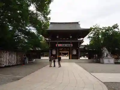 寒川神社の山門・神門