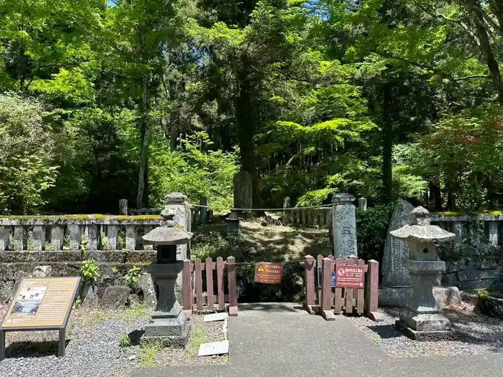人穴浅間神社(静岡県)