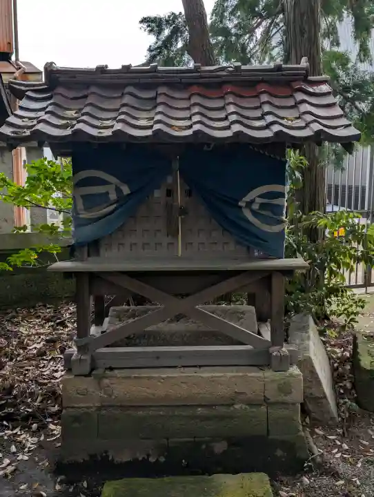菟橋神社の{uncategorized: "未分類", other: "その他", undefined: "問題あり", building: "その他建物", grave: "お墓", sacred_gate: "鳥居", guardian: "狛犬", statue: "像", buddha: "仏像", history: "歴史", nature: "自然", garden: "庭園", animal: "動物", pagoda: "塔", temizu: "手水舎", mountain_gate: "山門・神門", sanctuary: "本殿・本堂", subordinate: "末社・摂社", art: "芸術", scenery: "景色", jizo: "地蔵", ema: "絵馬", goshuin: "御朱印", omikuji: "おみくじ", items: "授与品その他", amulet: "お守り", goshuincho: "御朱印帳", eats: "食事", festival: "お祭り", votive_dance: "神楽", shichigosan: "七五三参", wedding: "結婚式", experience: "体験その他", initially: "初詣", around: "周辺", anti_infection: "感染症対策"}