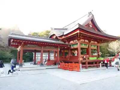 鶴岡八幡宮の{uncategorized: "未分類", other: "その他", undefined: "問題あり", building: "その他建物", grave: "お墓", sacred_gate: "鳥居", guardian: "狛犬", statue: "像", buddha: "仏像", history: "歴史", nature: "自然", garden: "庭園", animal: "動物", pagoda: "塔", temizu: "手水舎", mountain_gate: "山門・神門", sanctuary: "本殿・本堂", subordinate: "末社・摂社", art: "芸術", scenery: "景色", jizo: "地蔵", ema: "絵馬", goshuin: "御朱印", omikuji: "おみくじ", items: "授与品その他", amulet: "お守り", goshuincho: "御朱印帳", eats: "食事", festival: "お祭り", votive_dance: "神楽", shichigosan: "七五三参", wedding: "結婚式", experience: "体験その他", initially: "初詣", around: "周辺", anti_infection: "感染症対策"}