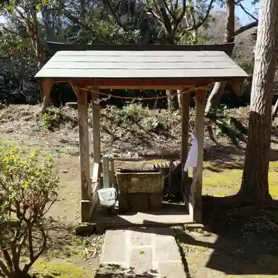稲荷神社の手水舎
