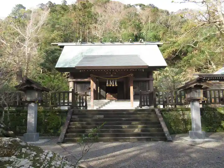 安房神社の本殿・本堂