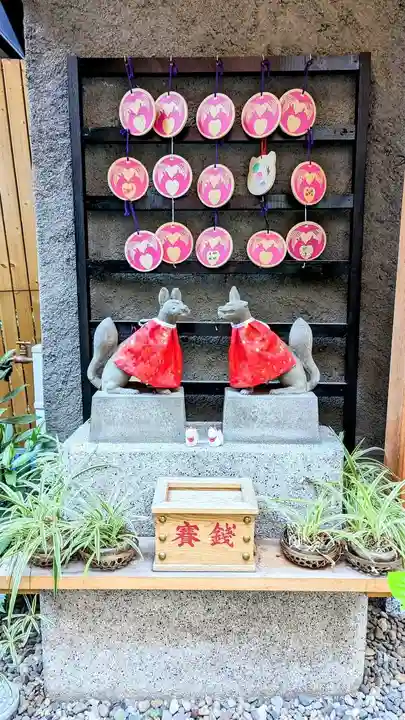 五十稲荷神社(栄寿稲荷神社)の狛犬