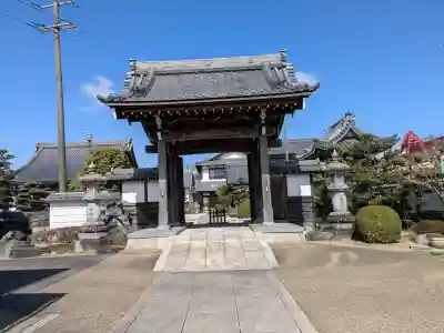 龍洞寺の{uncategorized: "未分類", other: "その他", undefined: "問題あり", building: "その他建物", grave: "お墓", sacred_gate: "鳥居", guardian: "狛犬", statue: "像", buddha: "仏像", history: "歴史", nature: "自然", garden: "庭園", animal: "動物", pagoda: "塔", temizu: "手水舎", mountain_gate: "山門・神門", sanctuary: "本殿・本堂", subordinate: "末社・摂社", art: "芸術", scenery: "景色", jizo: "地蔵", ema: "絵馬", goshuin: "御朱印", omikuji: "おみくじ", items: "授与品その他", amulet: "お守り", goshuincho: "御朱印帳", eats: "食事", festival: "お祭り", votive_dance: "神楽", shichigosan: "七五三参", wedding: "結婚式", experience: "体験その他", initially: "初詣", around: "周辺", anti_infection: "感染症対策"}