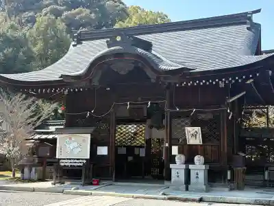 三尾神社の{uncategorized: "未分類", other: "その他", undefined: "問題あり", building: "その他建物", grave: "お墓", sacred_gate: "鳥居", guardian: "狛犬", statue: "像", buddha: "仏像", history: "歴史", nature: "自然", garden: "庭園", animal: "動物", pagoda: "塔", temizu: "手水舎", mountain_gate: "山門・神門", sanctuary: "本殿・本堂", subordinate: "末社・摂社", art: "芸術", scenery: "景色", jizo: "地蔵", ema: "絵馬", goshuin: "御朱印", omikuji: "おみくじ", items: "授与品その他", amulet: "お守り", goshuincho: "御朱印帳", eats: "食事", festival: "お祭り", votive_dance: "神楽", shichigosan: "七五三参", wedding: "結婚式", experience: "体験その他", initially: "初詣", around: "周辺", anti_infection: "感染症対策"}