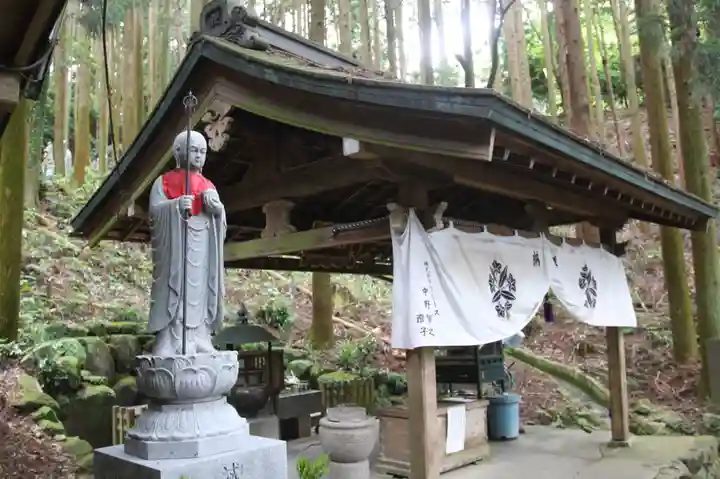 宝山寺奥之院(奈良県)