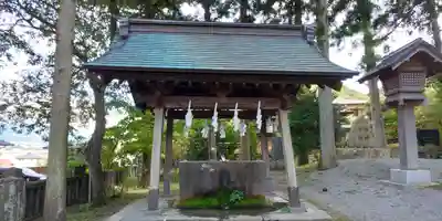 諏訪大社上社前宮の手水舎