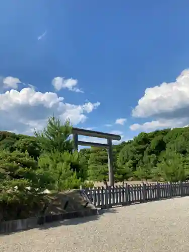 明治天皇伏見桃山陵の鳥居