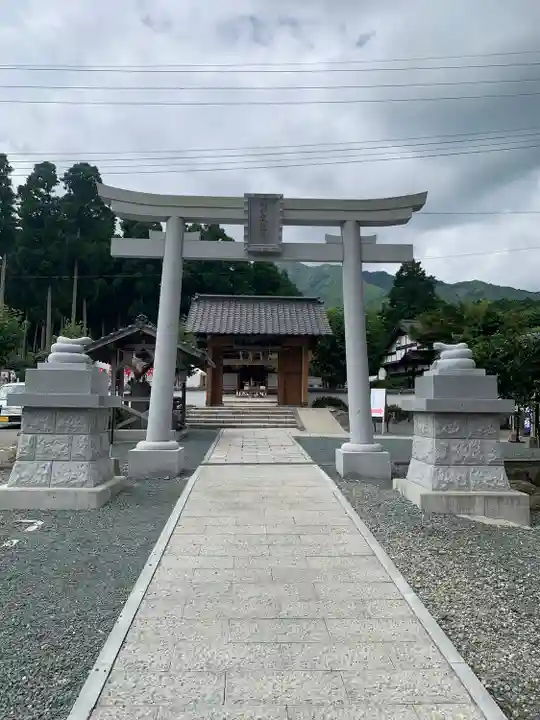 阿蘇白水龍神權現~白蛇神社~(熊本県)