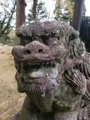 宇志多気社の狛犬