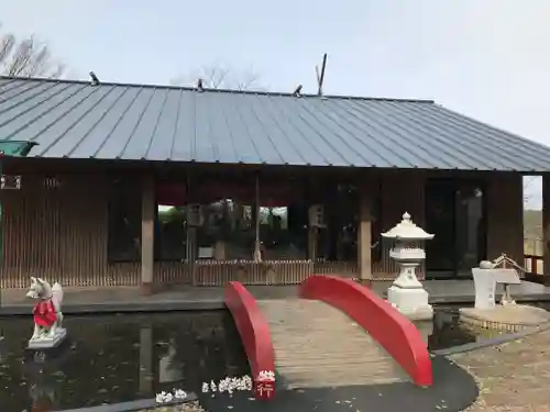 神徳稲荷神社の建物その他