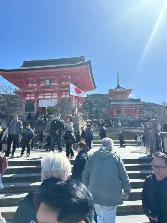 清水寺の{uncategorized: "未分類", other: "その他", undefined: "問題あり", building: "その他建物", grave: "お墓", sacred_gate: "鳥居", guardian: "狛犬", statue: "像", buddha: "仏像", history: "歴史", nature: "自然", garden: "庭園", animal: "動物", pagoda: "塔", temizu: "手水舎", mountain_gate: "山門・神門", sanctuary: "本殿・本堂", subordinate: "末社・摂社", art: "芸術", scenery: "景色", jizo: "地蔵", ema: "絵馬", goshuin: "御朱印", omikuji: "おみくじ", items: "授与品その他", amulet: "お守り", goshuincho: "御朱印帳", eats: "食事", festival: "お祭り", votive_dance: "神楽", shichigosan: "七五三参", wedding: "結婚式", experience: "体験その他", initially: "初詣", around: "周辺", anti_infection: "感染症対策"}