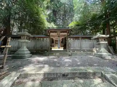 稲荷神社 (甲南町稗谷)の{uncategorized: "未分類", other: "その他", undefined: "問題あり", building: "その他建物", grave: "お墓", sacred_gate: "鳥居", guardian: "狛犬", statue: "像", buddha: "仏像", history: "歴史", nature: "自然", garden: "庭園", animal: "動物", pagoda: "塔", temizu: "手水舎", mountain_gate: "山門・神門", sanctuary: "本殿・本堂", subordinate: "末社・摂社", art: "芸術", scenery: "景色", jizo: "地蔵", ema: "絵馬", goshuin: "御朱印", omikuji: "おみくじ", items: "授与品その他", amulet: "お守り", goshuincho: "御朱印帳", eats: "食事", festival: "お祭り", votive_dance: "神楽", shichigosan: "七五三参", wedding: "結婚式", experience: "体験その他", initially: "初詣", around: "周辺", anti_infection: "感染症対策"}