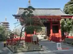 浅草寺の山門