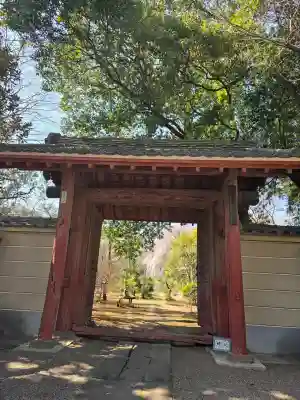 中院の{uncategorized: "未分類", other: "その他", undefined: "問題あり", building: "その他建物", grave: "お墓", sacred_gate: "鳥居", guardian: "狛犬", statue: "像", buddha: "仏像", history: "歴史", nature: "自然", garden: "庭園", animal: "動物", pagoda: "塔", temizu: "手水舎", mountain_gate: "山門・神門", sanctuary: "本殿・本堂", subordinate: "末社・摂社", art: "芸術", scenery: "景色", jizo: "地蔵", ema: "絵馬", goshuin: "御朱印", omikuji: "おみくじ", items: "授与品その他", amulet: "お守り", goshuincho: "御朱印帳", eats: "食事", festival: "お祭り", votive_dance: "神楽", shichigosan: "七五三参", wedding: "結婚式", experience: "体験その他", initially: "初詣", around: "周辺", anti_infection: "感染症対策"}