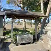 神明社の手水舎