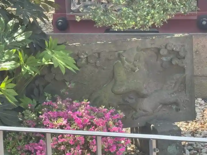 上野東照宮の{uncategorized: "未分類", other: "その他", undefined: "問題あり", building: "その他建物", grave: "お墓", sacred_gate: "鳥居", guardian: "狛犬", statue: "像", buddha: "仏像", history: "歴史", nature: "自然", garden: "庭園", animal: "動物", pagoda: "塔", temizu: "手水舎", mountain_gate: "山門・神門", sanctuary: "本殿・本堂", subordinate: "末社・摂社", art: "芸術", scenery: "景色", jizo: "地蔵", ema: "絵馬", goshuin: "御朱印", omikuji: "おみくじ", items: "授与品その他", amulet: "お守り", goshuincho: "御朱印帳", eats: "食事", festival: "お祭り", votive_dance: "神楽", shichigosan: "七五三参", wedding: "結婚式", experience: "体験その他", initially: "初詣", around: "周辺", anti_infection: "感染症対策"}