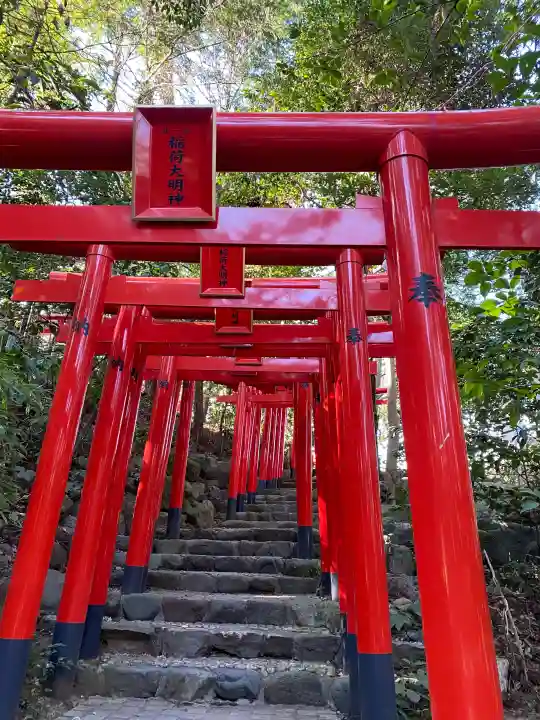白笹稲荷神社の{uncategorized: "未分類", other: "その他", undefined: "問題あり", building: "その他建物", grave: "お墓", sacred_gate: "鳥居", guardian: "狛犬", statue: "像", buddha: "仏像", history: "歴史", nature: "自然", garden: "庭園", animal: "動物", pagoda: "塔", temizu: "手水舎", mountain_gate: "山門・神門", sanctuary: "本殿・本堂", subordinate: "末社・摂社", art: "芸術", scenery: "景色", jizo: "地蔵", ema: "絵馬", goshuin: "御朱印", omikuji: "おみくじ", items: "授与品その他", amulet: "お守り", goshuincho: "御朱印帳", eats: "食事", festival: "お祭り", votive_dance: "神楽", shichigosan: "七五三参", wedding: "結婚式", experience: "体験その他", initially: "初詣", around: "周辺", anti_infection: "感染症対策"}